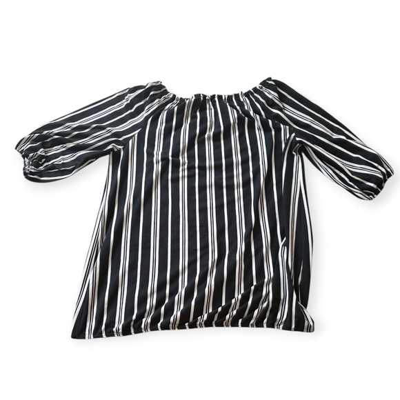 Free Kisses Women's Striped Black And White Top, Size 1X - Picture 2 of 6